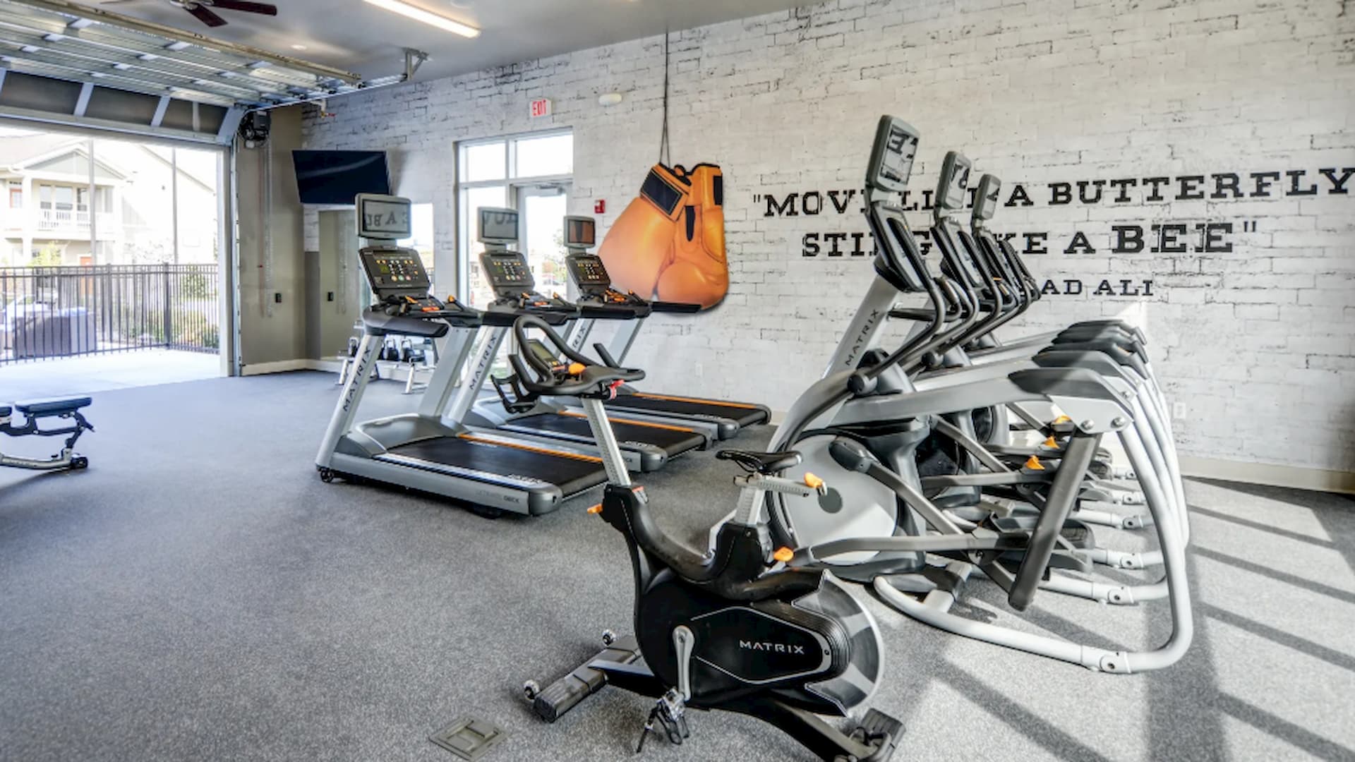 Photos of Springs at Cobblestone Lake in Apple Valley, Minnesota